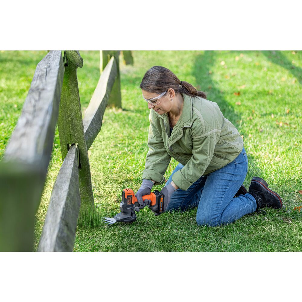 black-decker-matrix-strauchschere-aufsatz-f-r-akku-multitool image 3