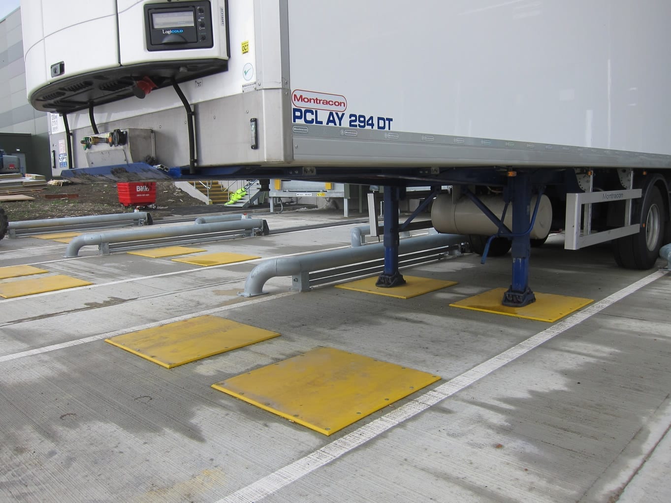 brandsafe-traffic-hgv-landing-plates-unterlegplatte-gelb image 3