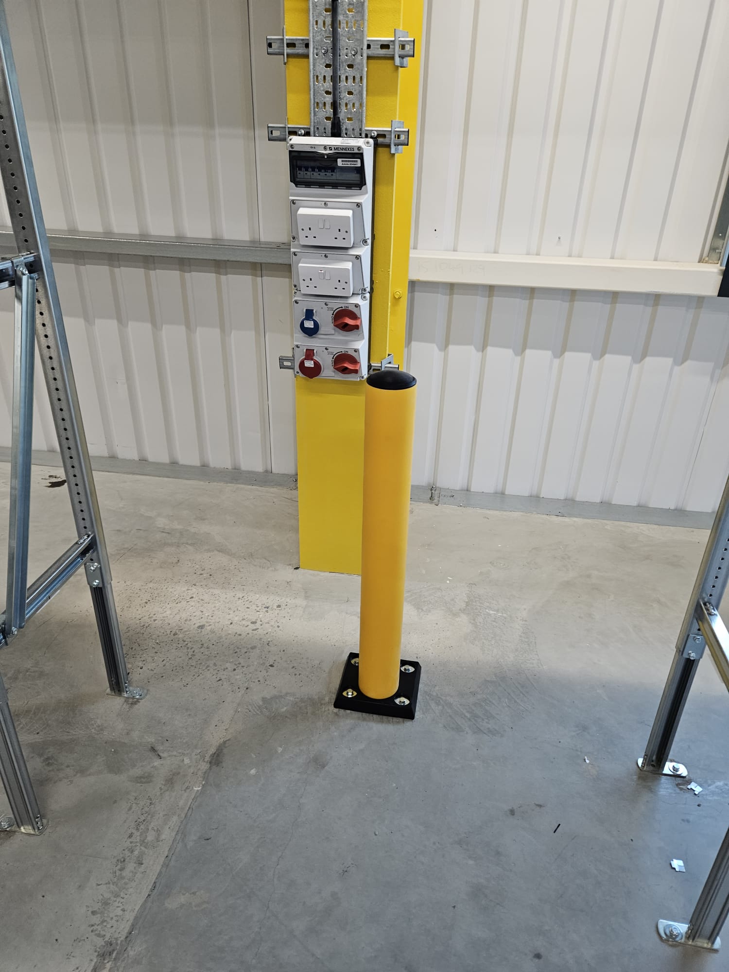 brandsafe-impactsafe-schutzpoller-stahl-gelb-drehbar image 4