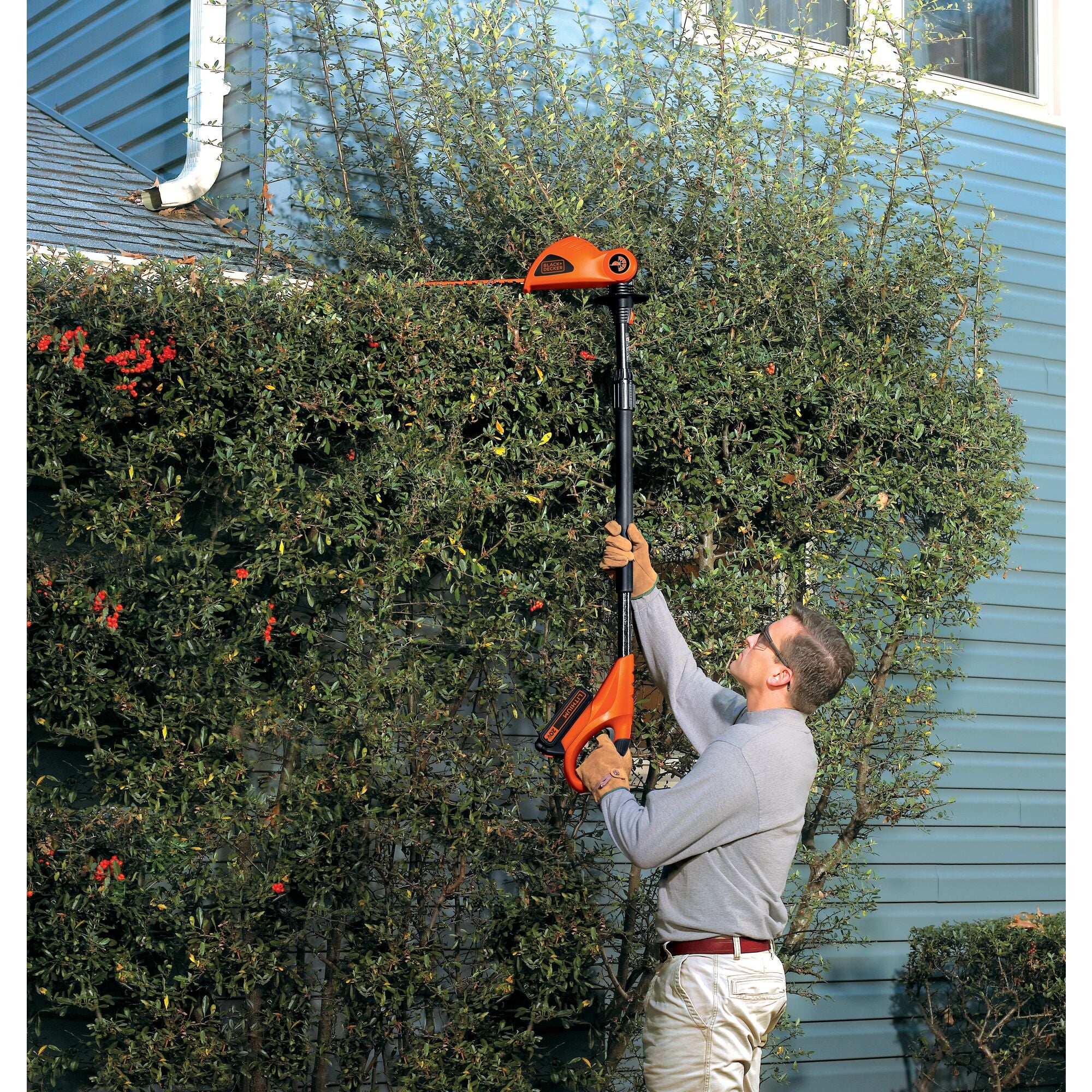 black-decker-20v-teleskop-heckenschere-45cm-mit-akku image 2