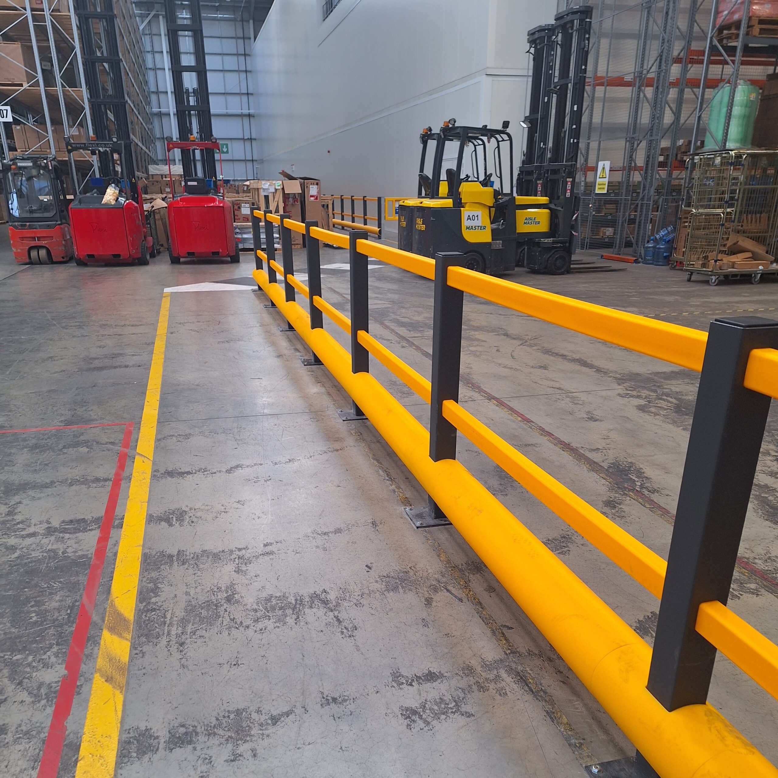 brandsafe-safety-barriers-fu-g-nger-absperrung-hdpe-1170-mm-pas-13 image 3