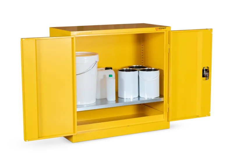 armorgard-safestor-hfc3-gefahrstoffschrank-feuerfest-30-min image 1