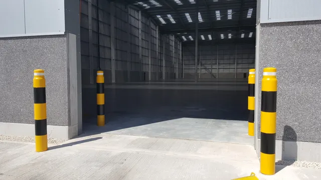 brandsafe-heavy-duty-poller-zum-einbetonieren-rammschutz image 1