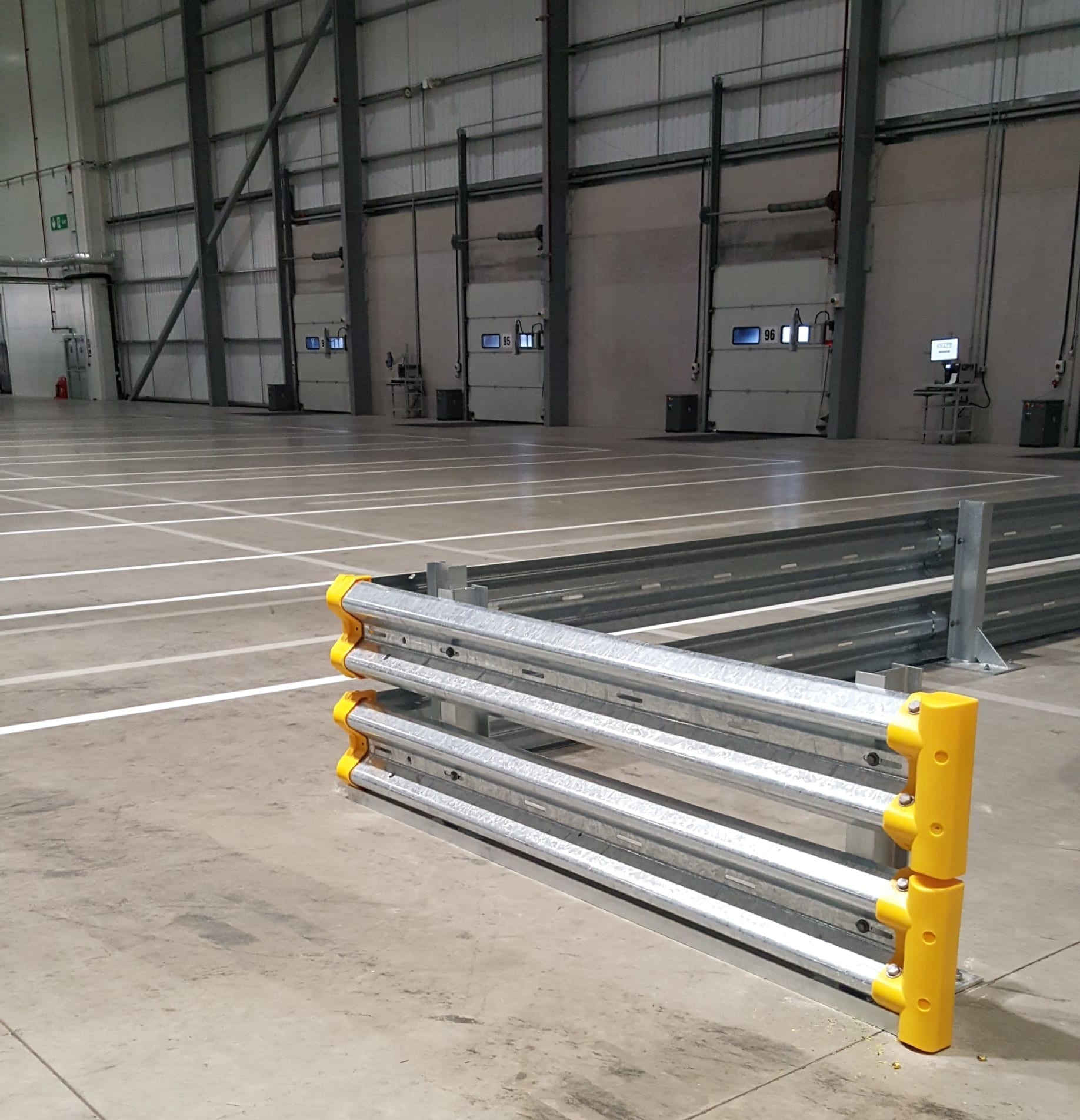 brandsafe-armco-760d-schutzplanke-stahl-verzinkt image 1