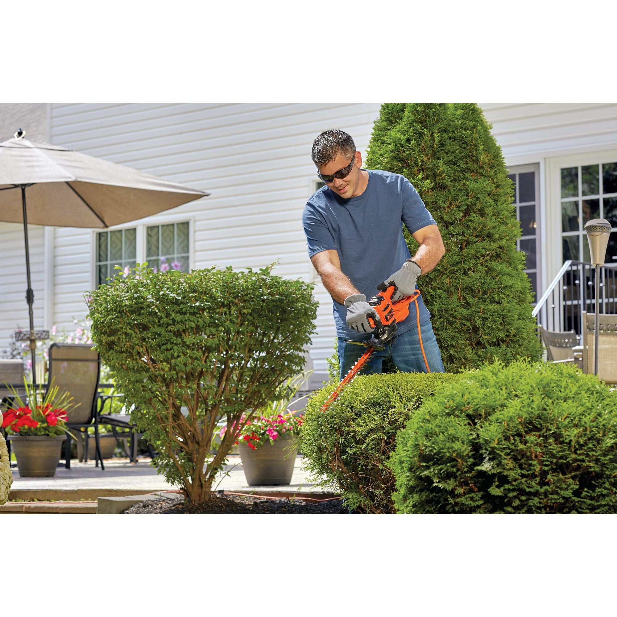black-decker-heckenschere-elektro-43-cm-17-zoll-t-griff image 2