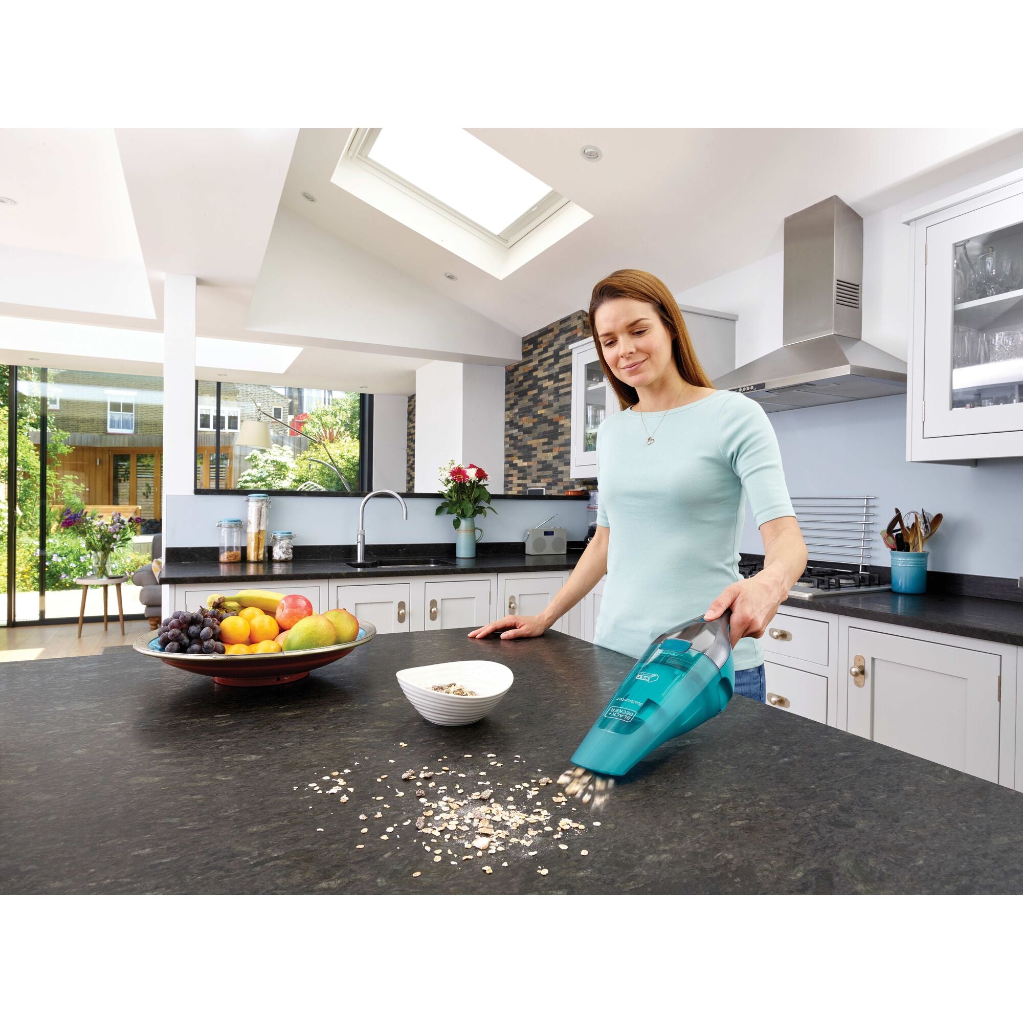 black-decker-dustbuster-quickclean-handstaubsauger-t-rkis-nass image 2