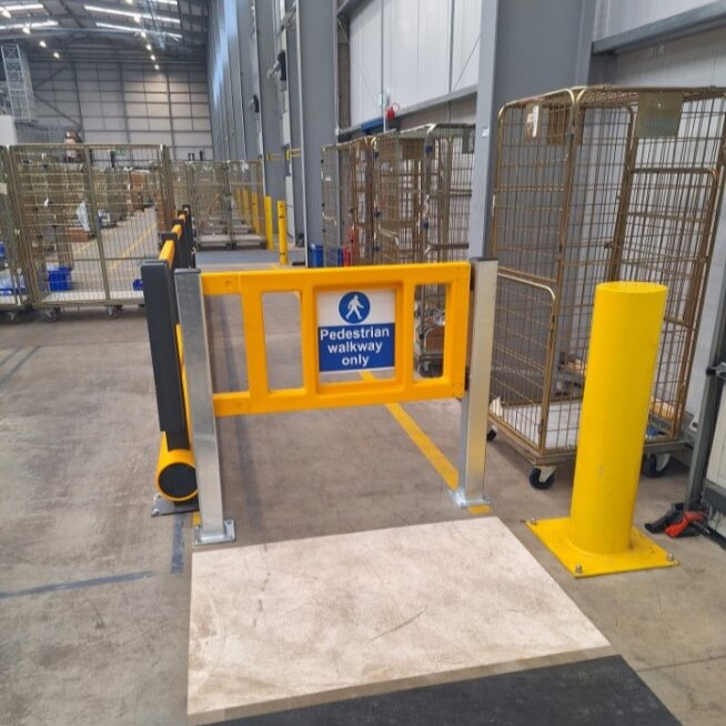 brandsafe-safety-barriers-personentor-lldpe-selbstschlie-end image 4