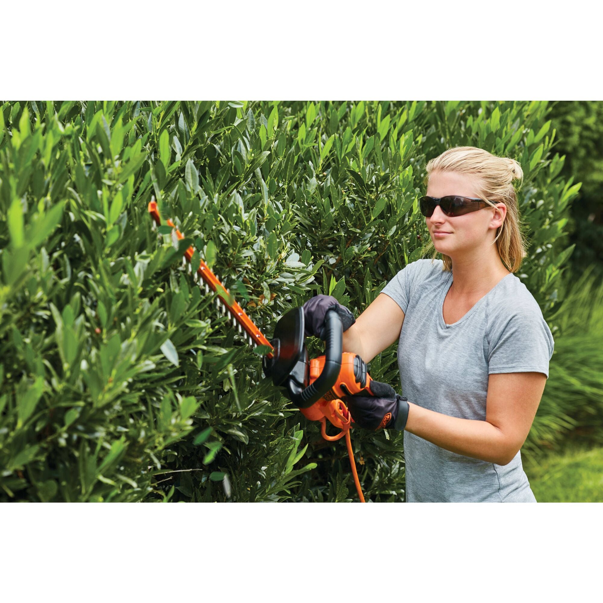 black-decker-outdoor-heckenschere-elektrisch-45cm-18-zoll image 2