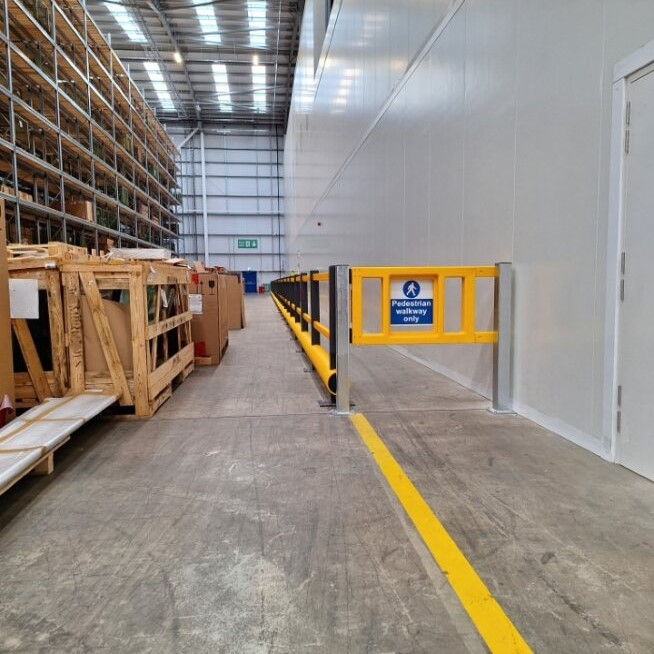 brandsafe-safety-barriers-personentor-lldpe-selbstschlie-end image 3