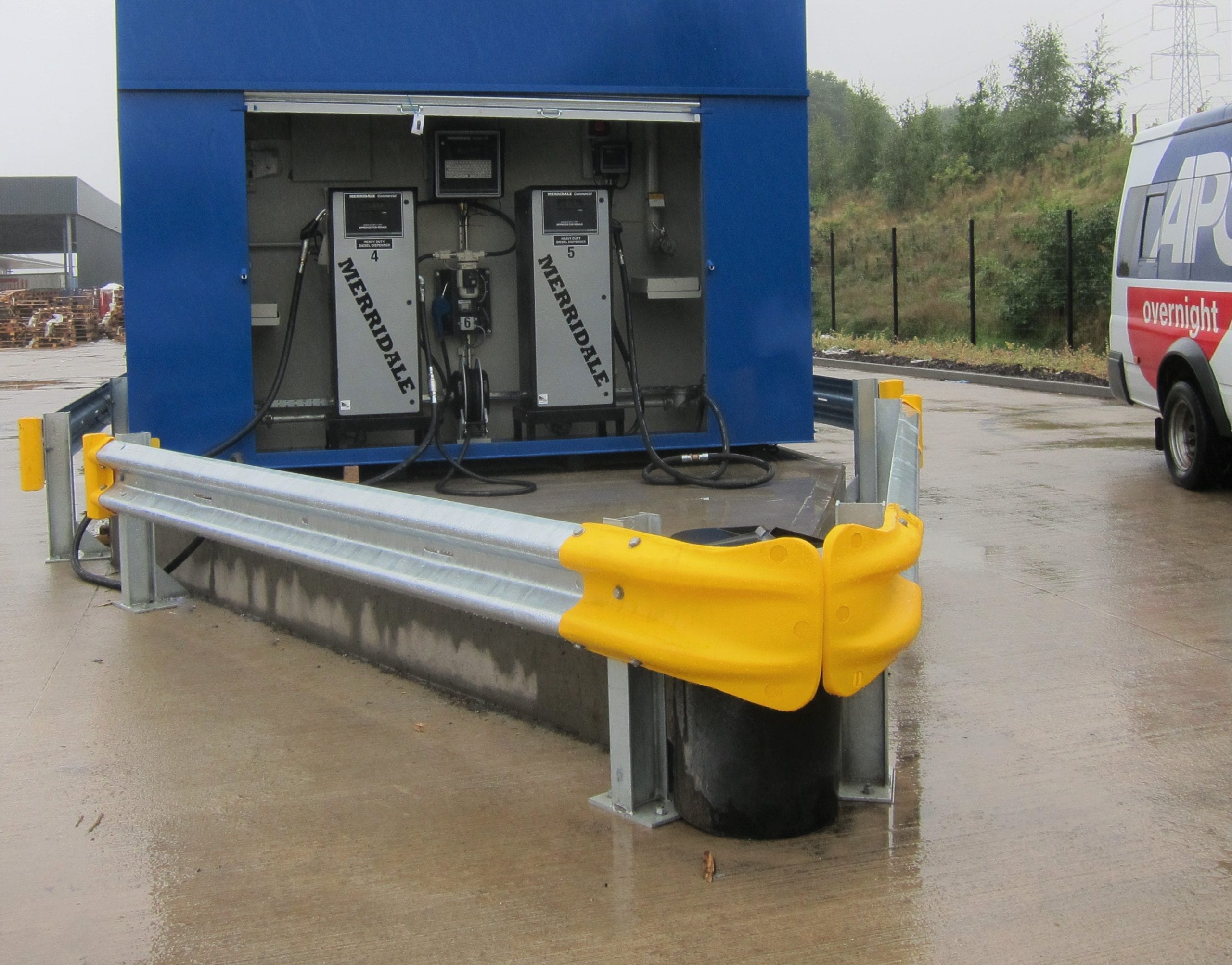 brandsafe-armco-fishtail-sicherheitsende-leitplanke-gelb-reflektor image 3