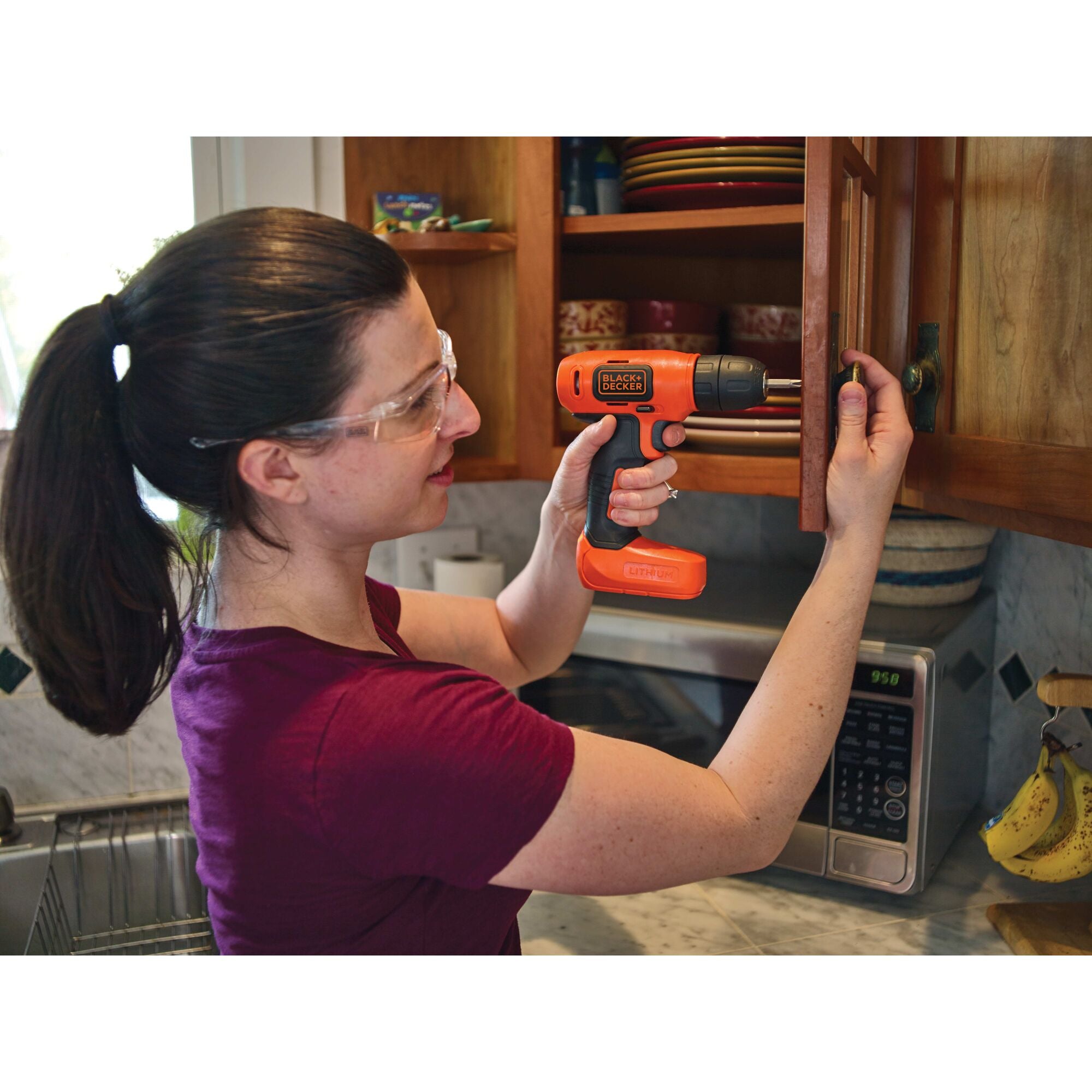 black-decker-8v-max-akku-bohrschrauber-kompakt-400-u-min image 2