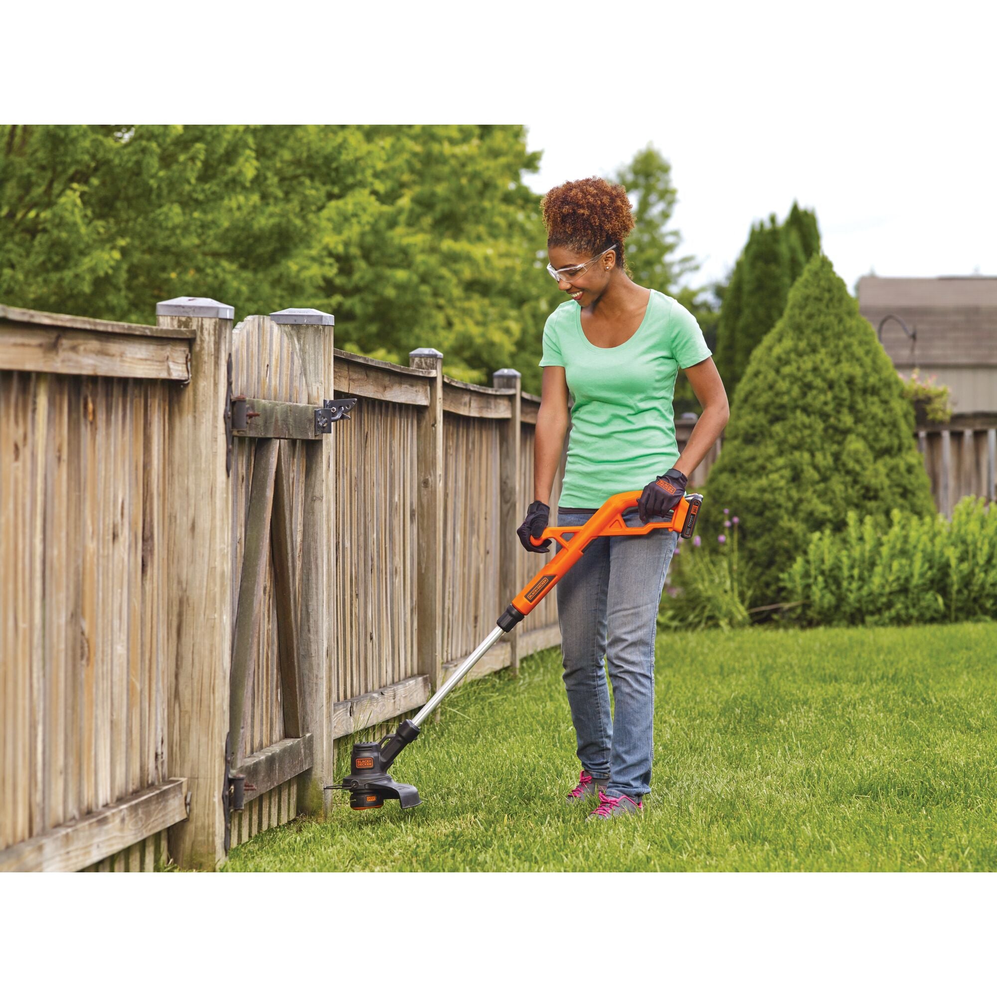 black-decker-outdoor-powerconnect-20v-rasentrimmer-25cm-set image 2