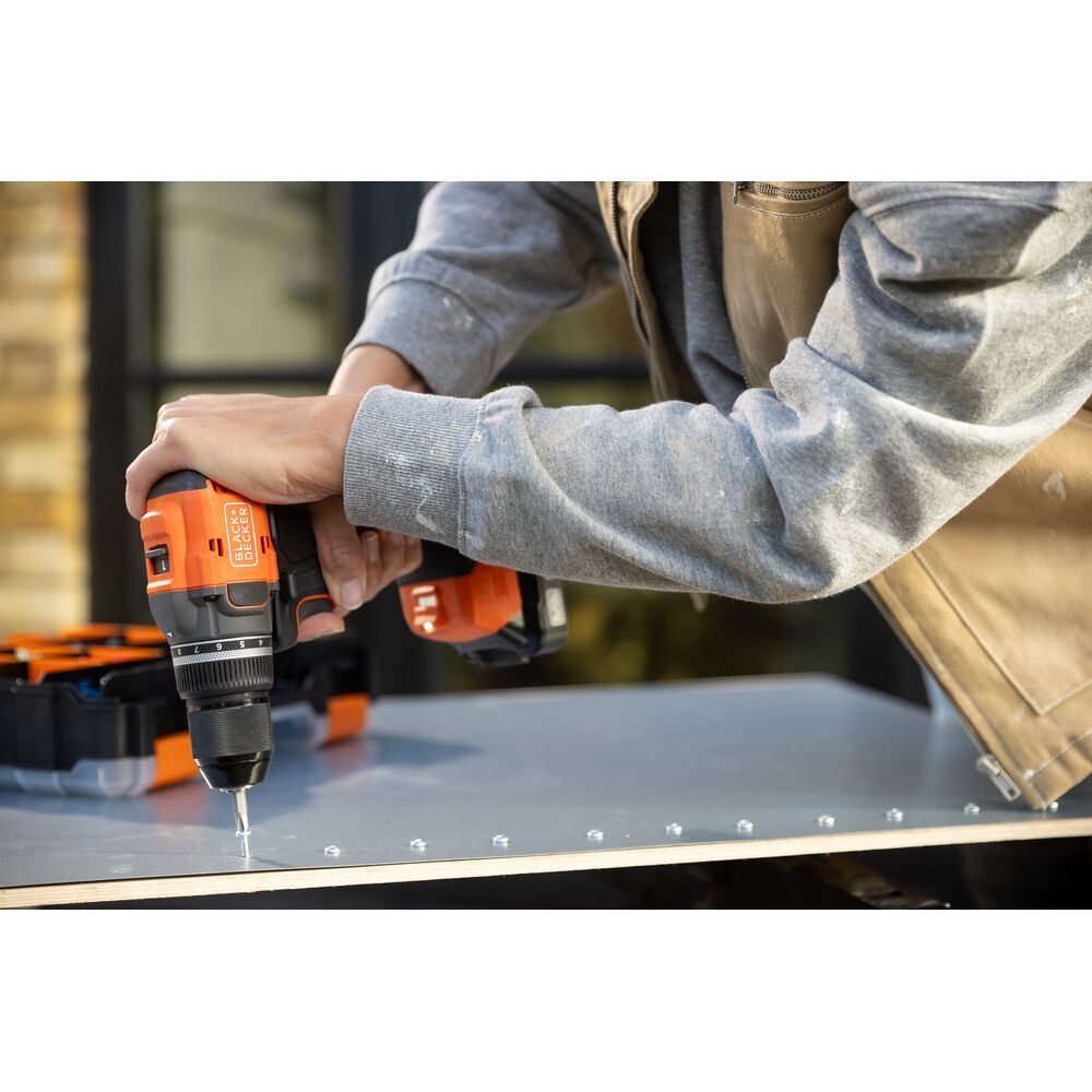 black-decker-powerconnect-20v-bohrschrauber-schlagschrauber-set-2 image 2
