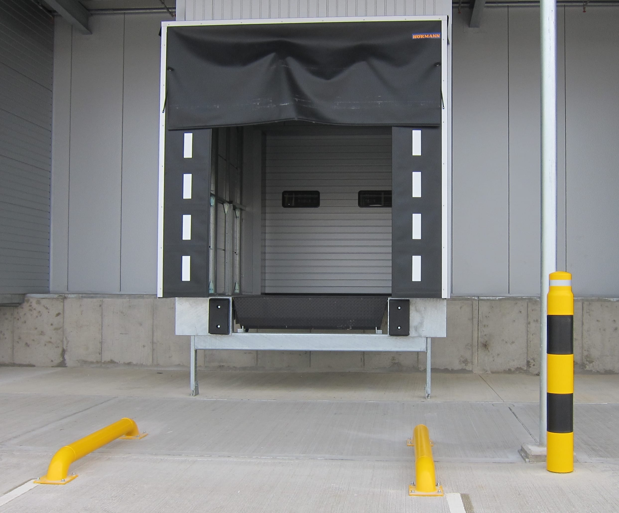 brandsafe-traffic-hgv-dock-radf-hrung-spurf-hrung-stahl-gerade image 5
