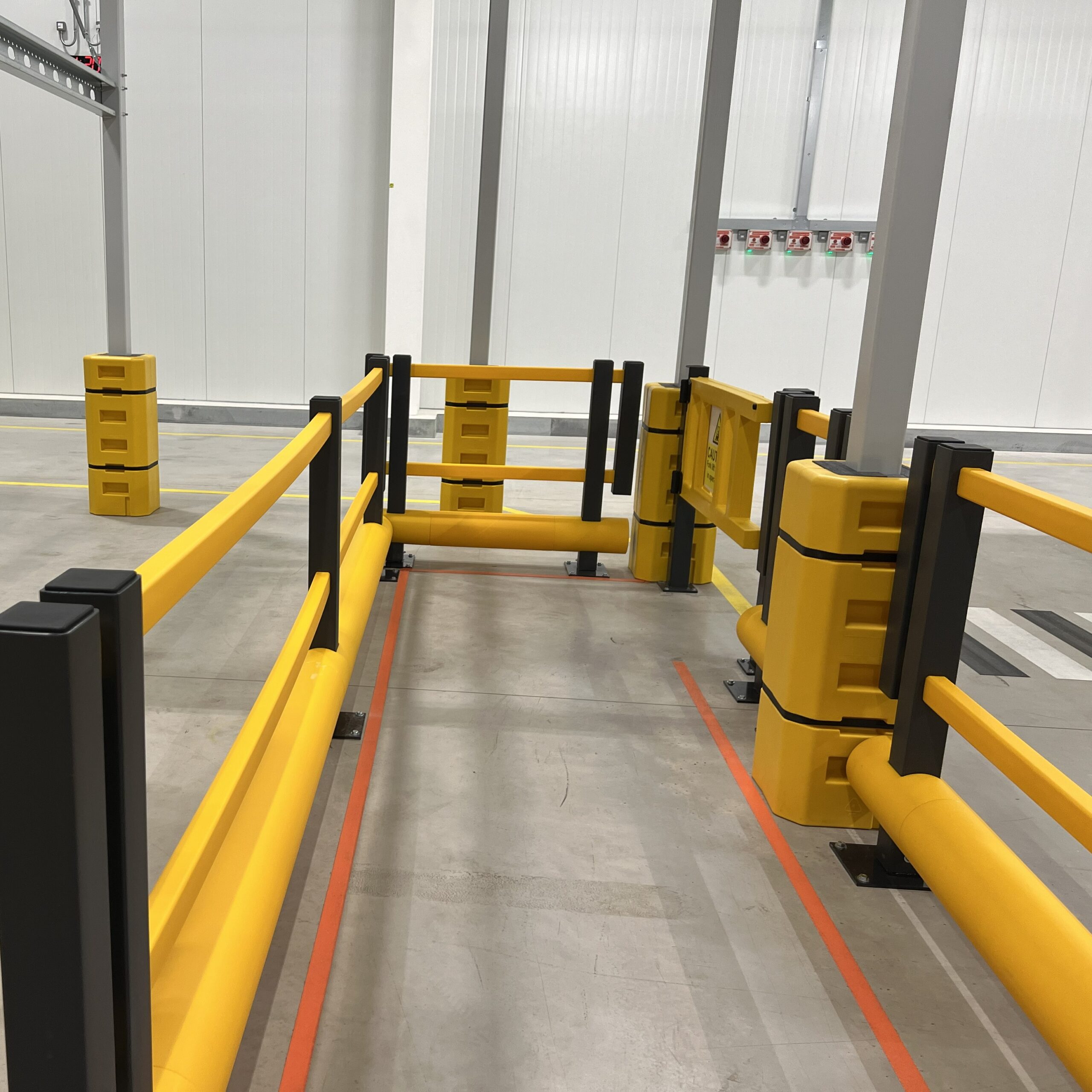 brandsafe-safety-barriers-fu-g-nger-absperrung-hdpe-1170-mm-pas-13 image 8