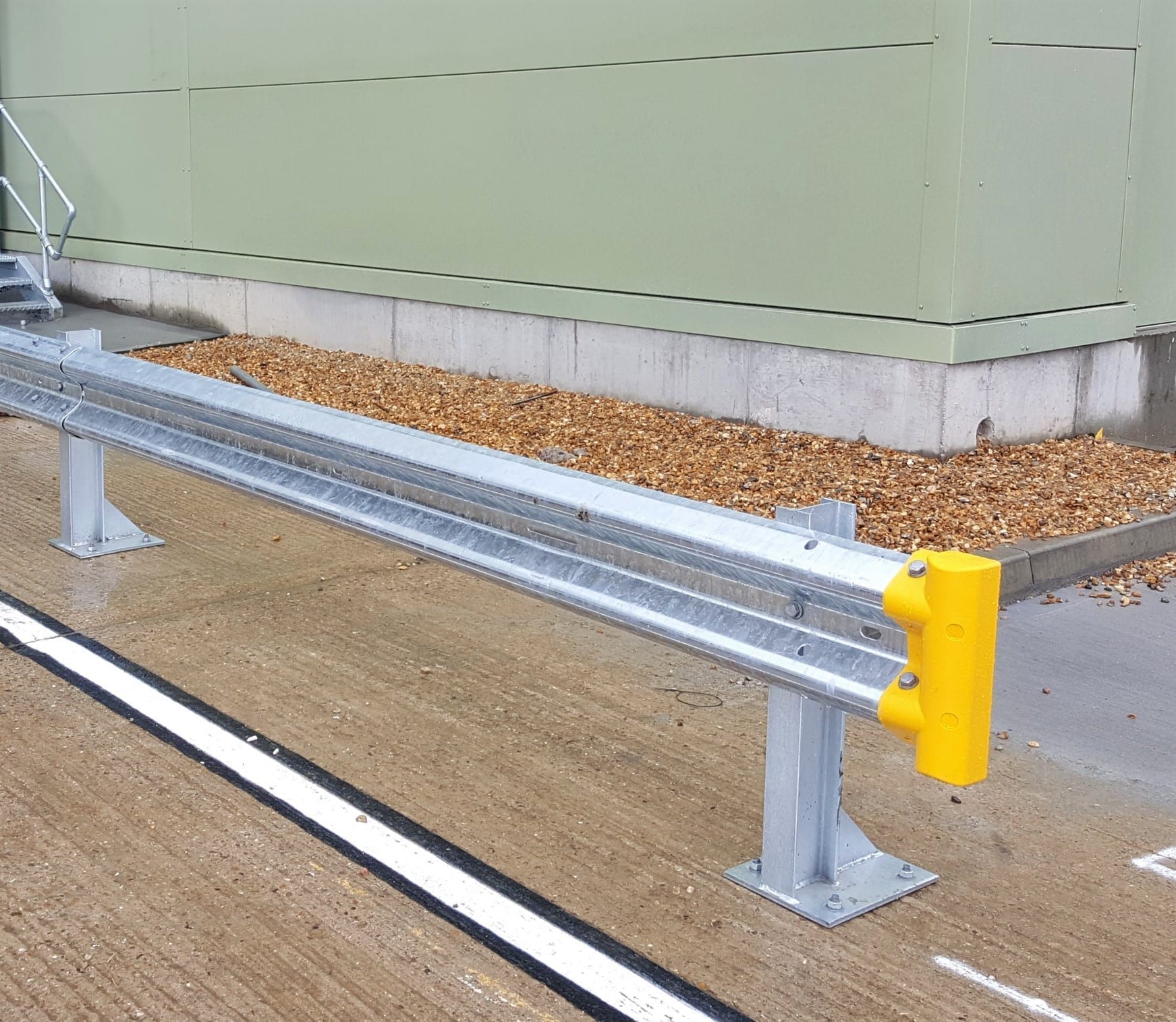 brandsafe-safety-barriers-armco-schutzplanken-endst-ck-gelb-hdpe image 3