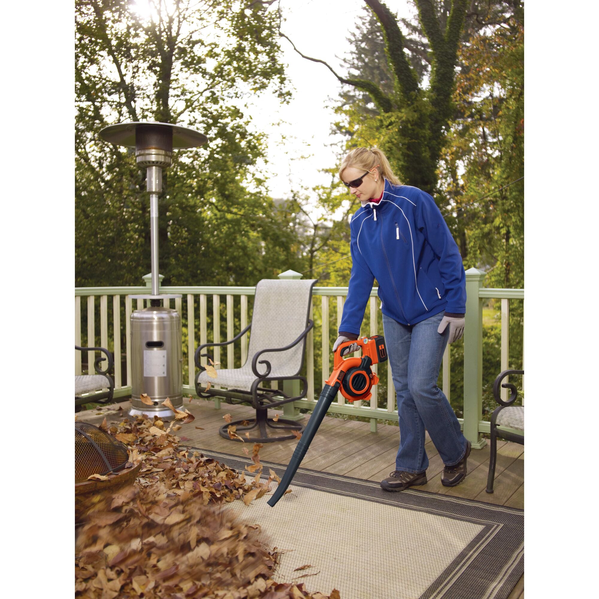black-decker-outdoor-40v-max-akku-laubbl-ser-mit-saugfunktion image 2