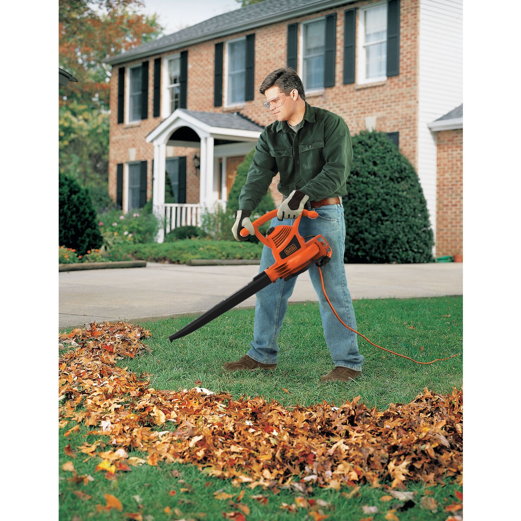 black-decker-outdoor-12a-elektro-laubbl-ser-laubsauger-h-cksler image 2