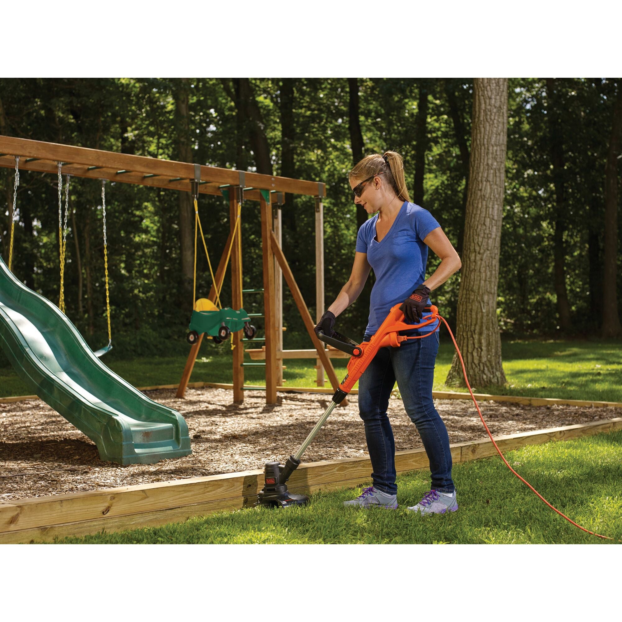 black-decker-outdoor-elektro-rasentrimmer-33cm-5-ampere image 2