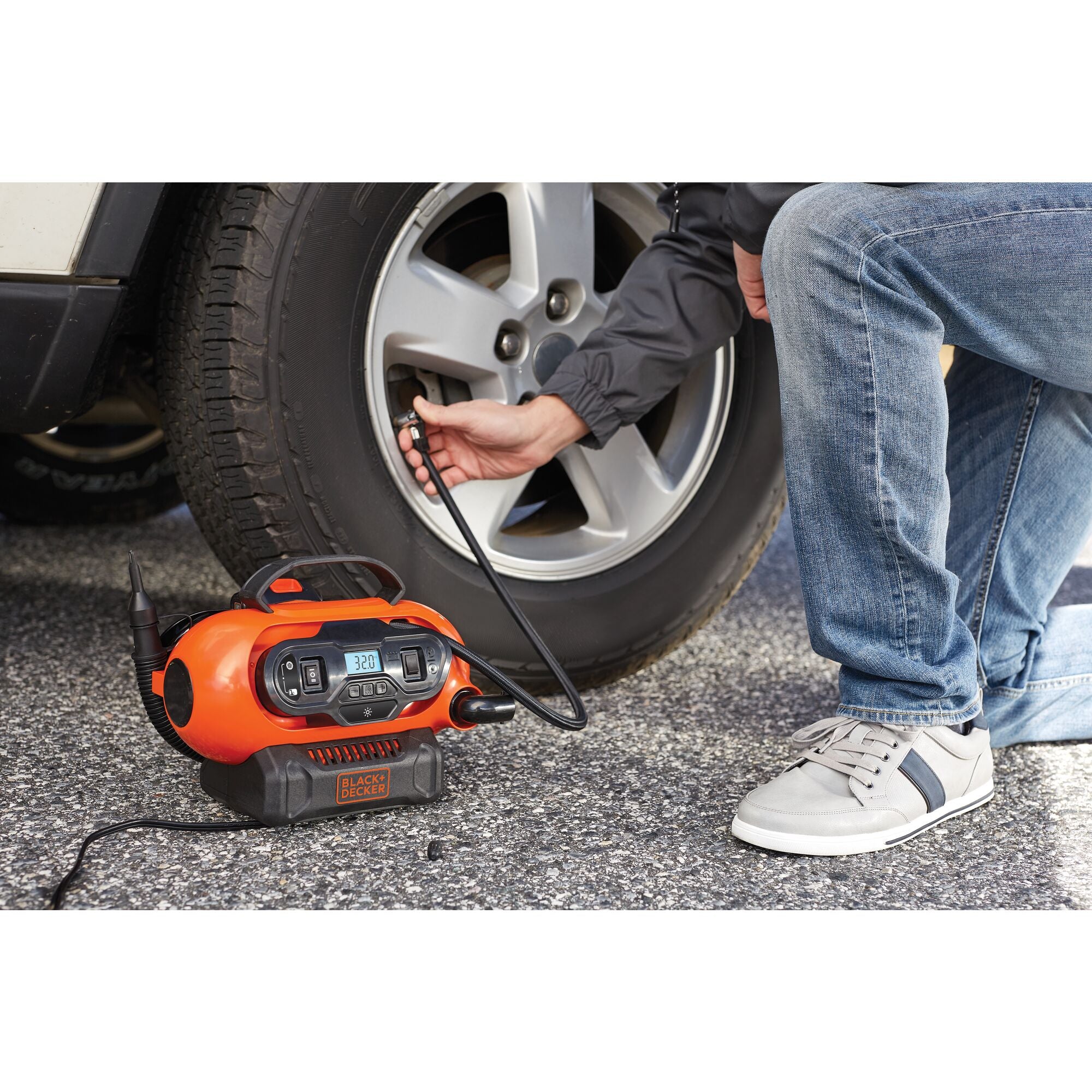 black-decker-20v-max-akku-reifenkompressor-solo image 2