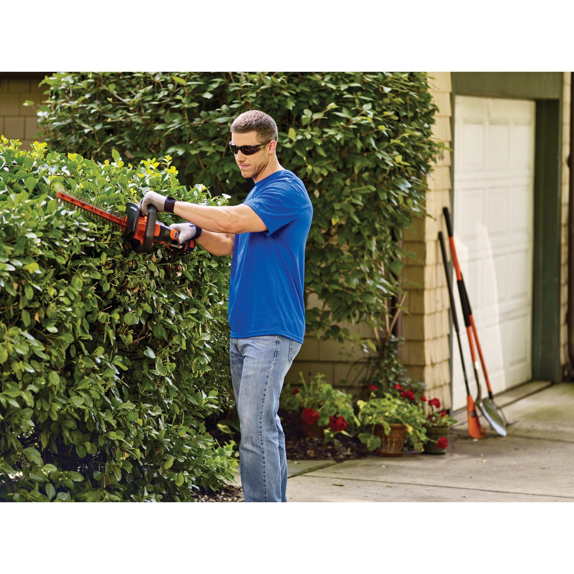 black-decker-powercut-20v-max-heckenschere-56cm-mit-akku image 2