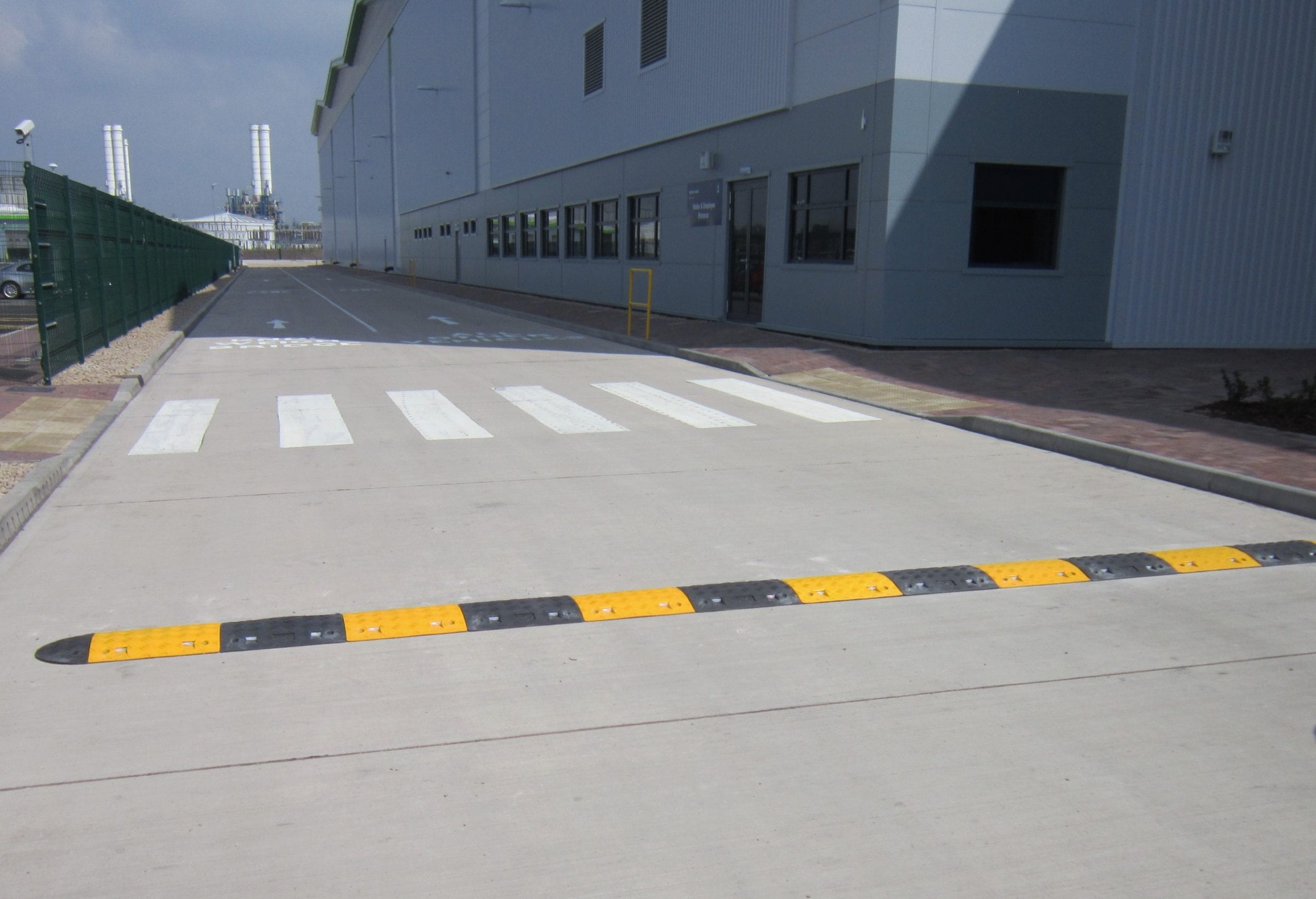 brandsafe-speed-bumps-50mm-bodenschwelle-pkw-gelb-schwarz image 2