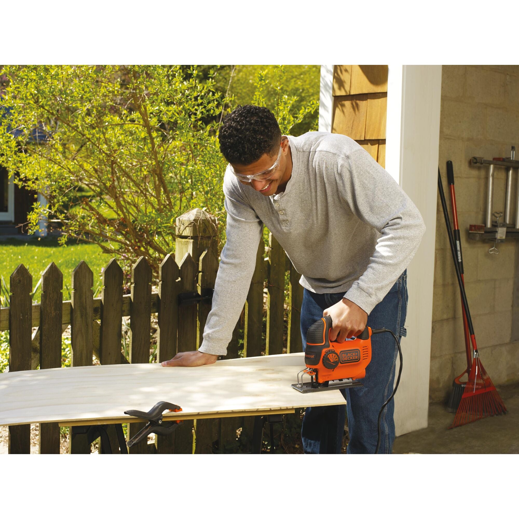 black-decker-stichs-ge-elektrisch-5a-curvecontrol image 2