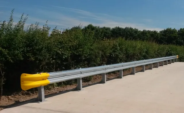 brandsafe-armco-760-schutzplanke-rammschutz-760-mm-verzinkt image 1