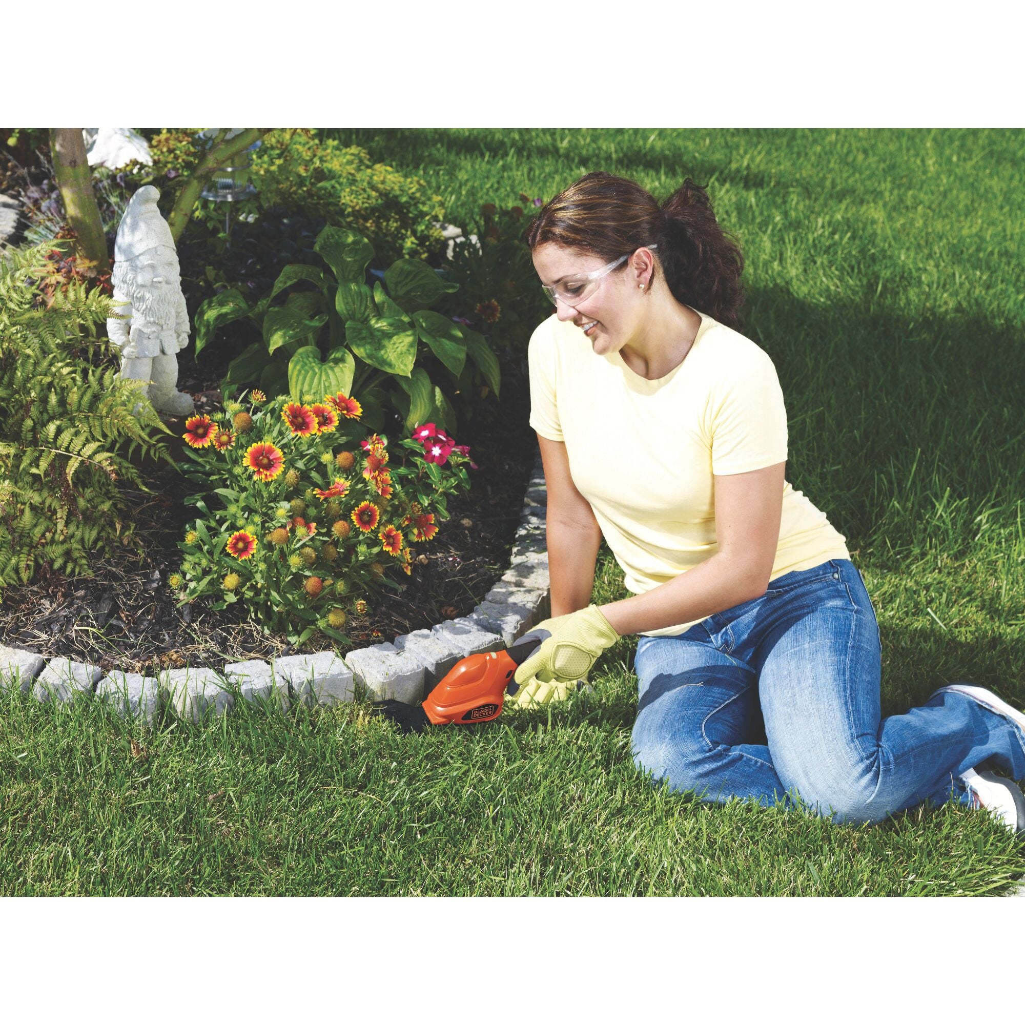 black-decker-outdoor-3-6v-strauch-und-grasschere-kombi-set image 2