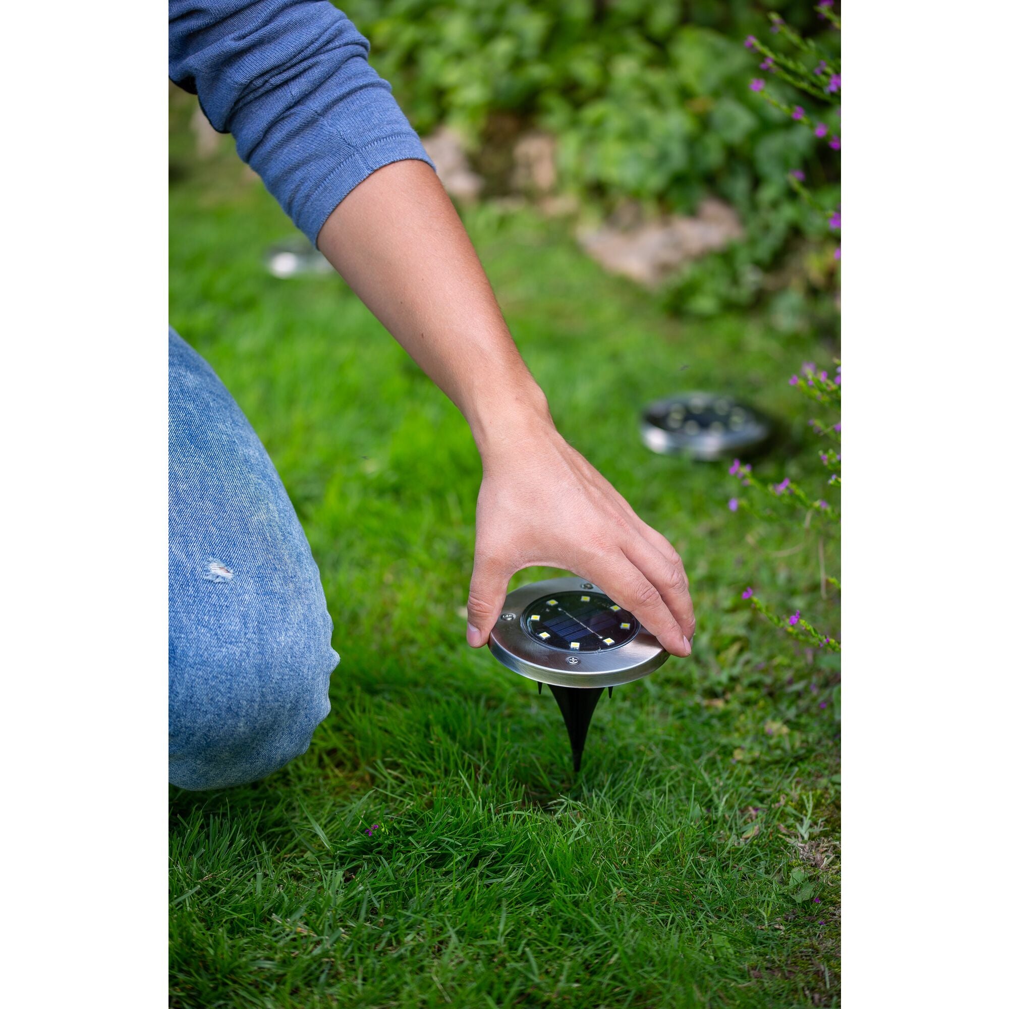 black-decker-solar-disk-light-outdoor-solarleuchte-8er-pack image 2