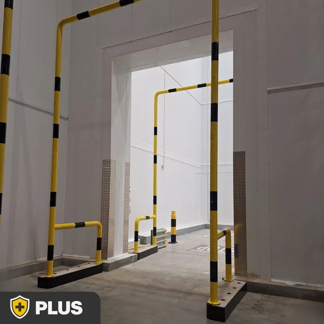 brandsafe-giraffe-goalpost-system-tor-anfahrschutz-stahl image 1