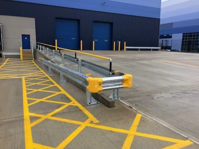 brandsafe-safety-barriers-armco-safety-corner-eckenschutz-gelb image 1