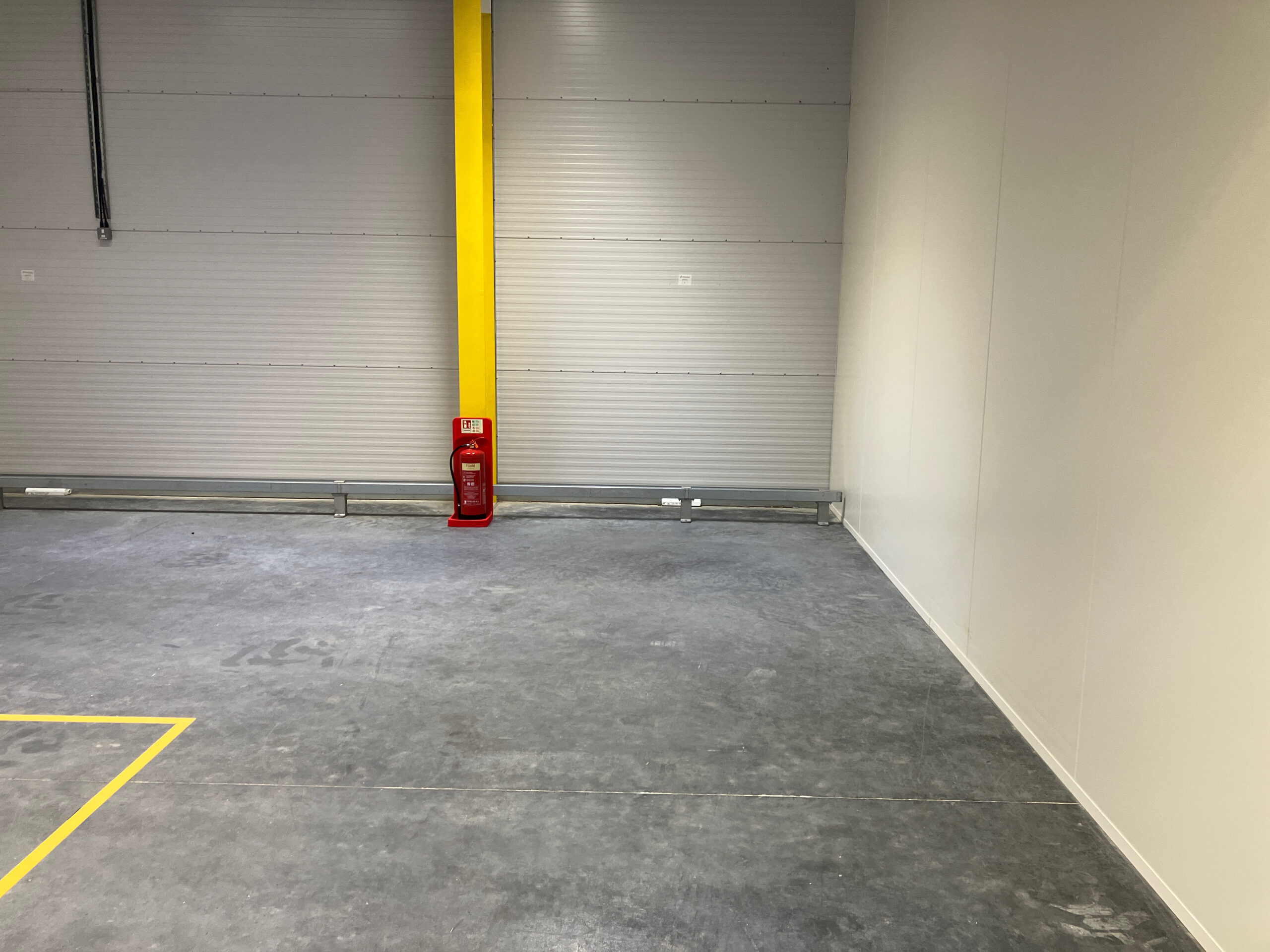 brandsafe-mbt-heavy-duty-rail-wandschutz-verzinkt image 3