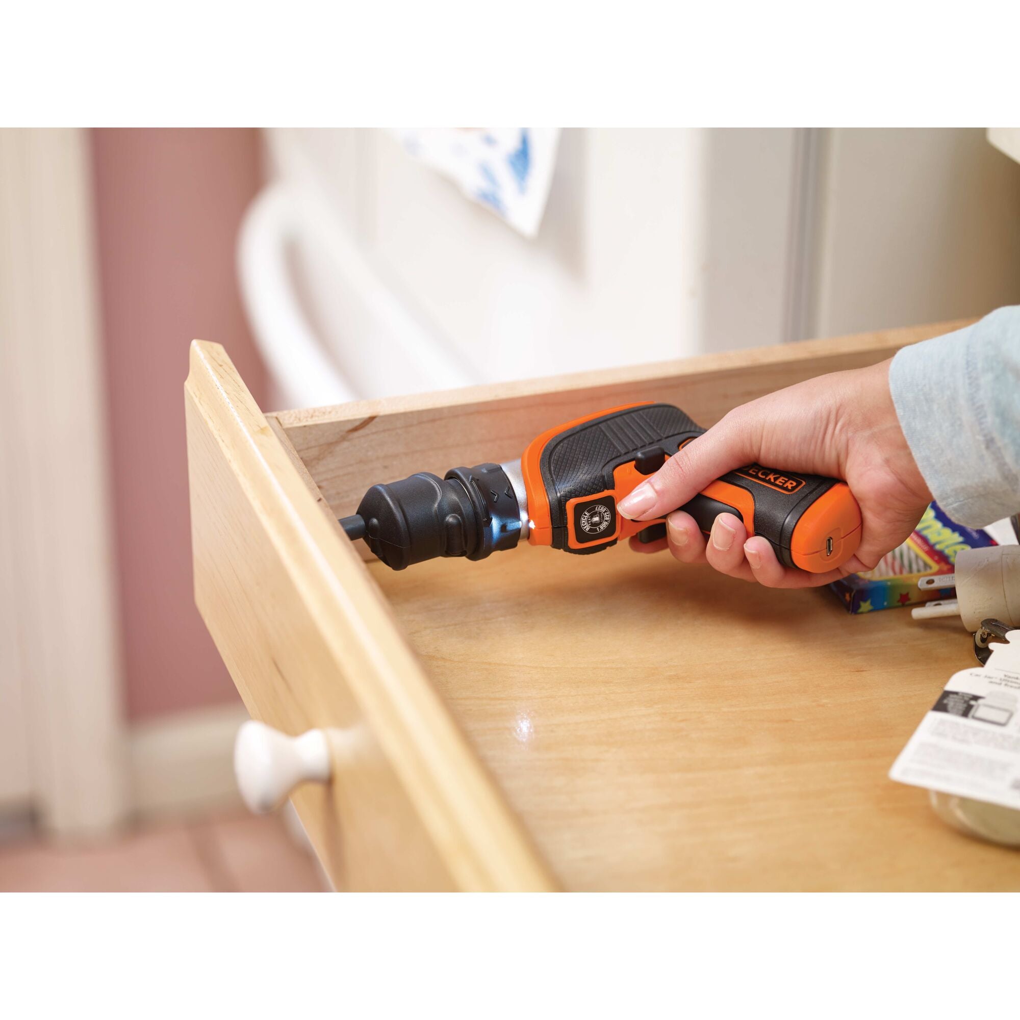 black-decker-4v-max-winkelaufsatz-f-r-akkuschrauber-bdcs20-30-40 image 2